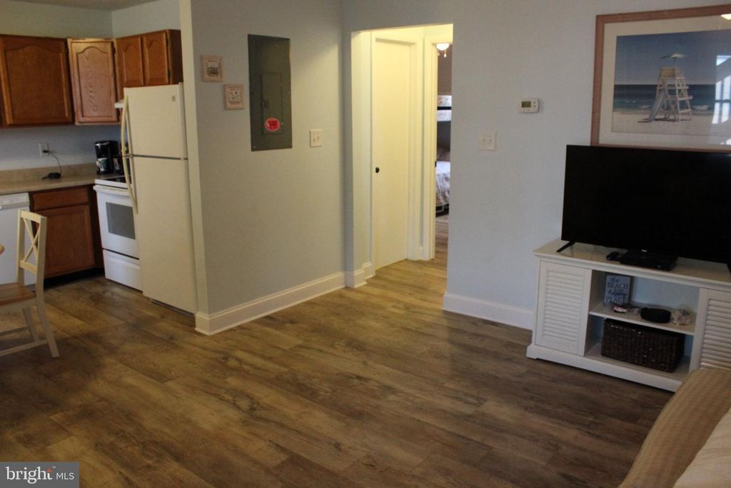 Image 5 of property listing at 105 79TH ST #A, Ocean City, MD 21842