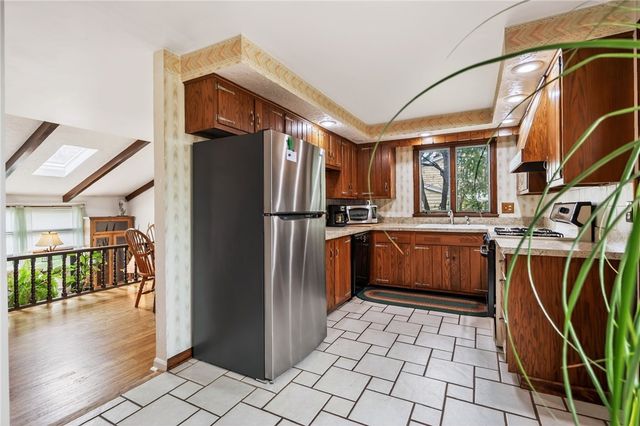 100 Gordon Drive, Greece, NY 14626