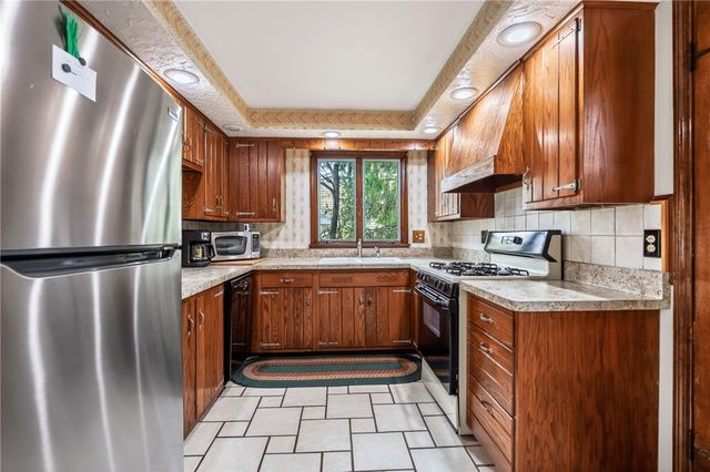 100 Gordon Drive, Greece, NY 14626