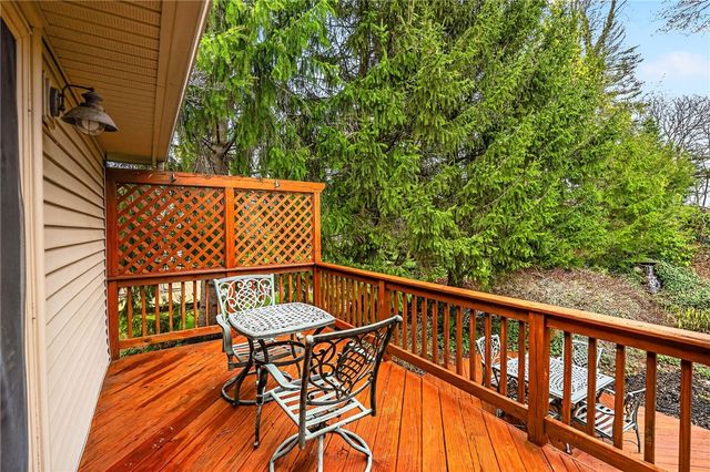100 Gordon Drive, Greece, NY 14626