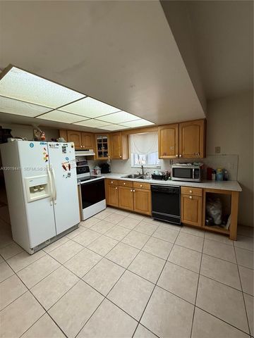 19650 SW 117th Ave, Miami, FL 33177