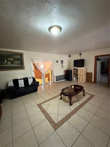 19650 SW 117th Ave, Miami, FL 33177
