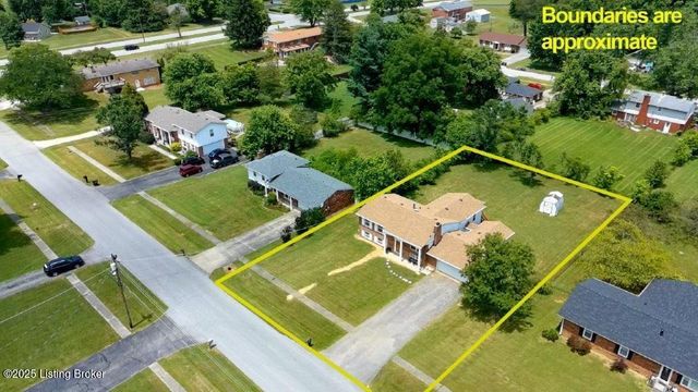 825 Crocus Dr, Radcliff, KY 40160