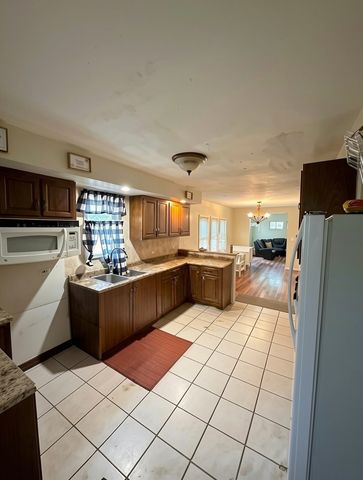 13921 S Atlantic Avenue, Riverdale, IL 60827