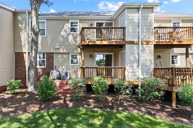 1408 Thrush Place, St Louis, MO 63144