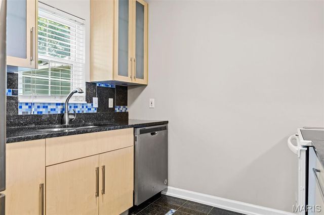 1408 Thrush Place, St Louis, MO 63144