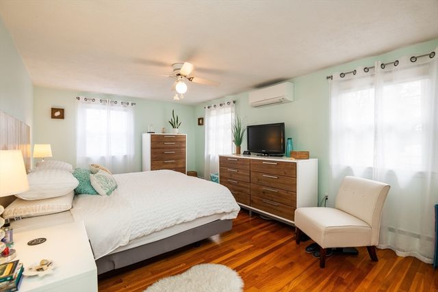189 West Shore Dr, Marblehead, MA 01945