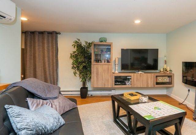 189 West Shore Dr, Marblehead, MA 01945