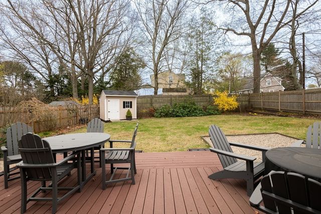 189 West Shore Dr, Marblehead, MA 01945