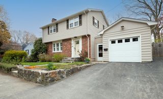 189 West Shore Dr, Marblehead, MA 01945