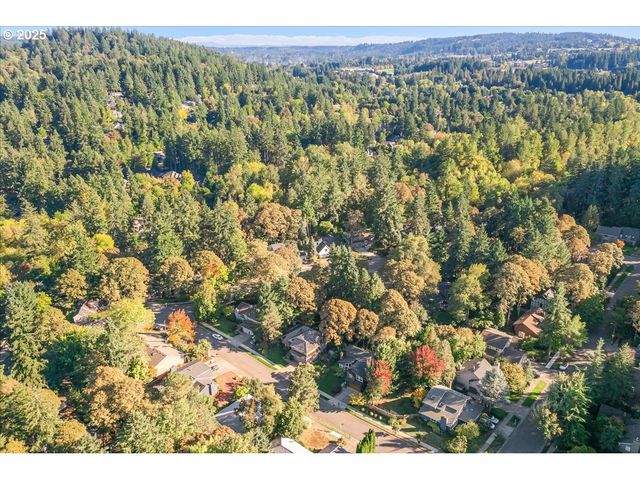 4217 ALBERT Cir, Lake Oswego, OR 97035