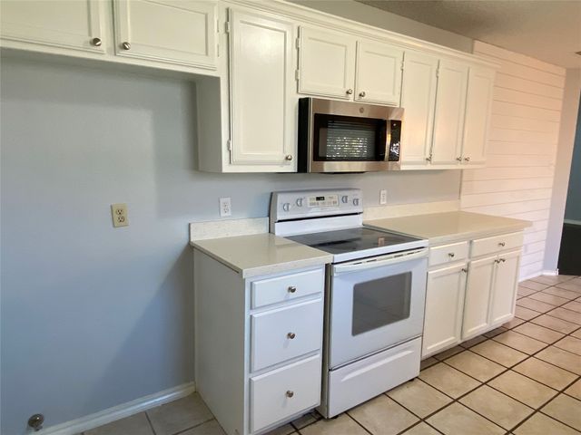 5949 Sundown Drive, Watauga, TX 76148