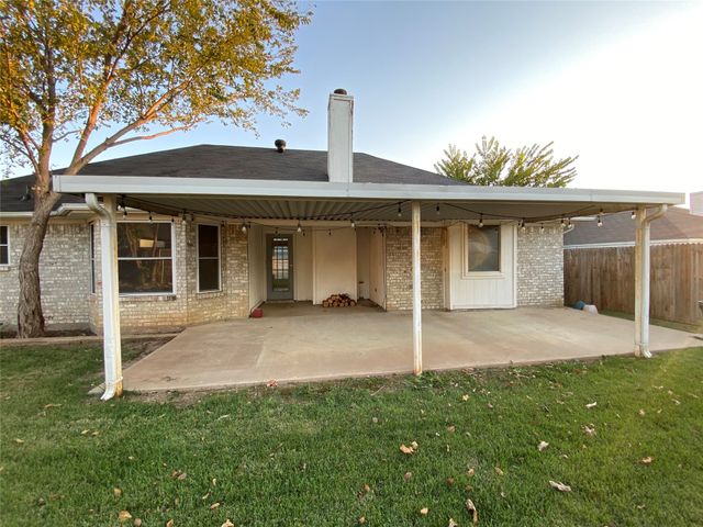 5949 Sundown Drive, Watauga, TX 76148
