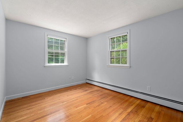 108 Greenwood Rd, Andover, MA 01810