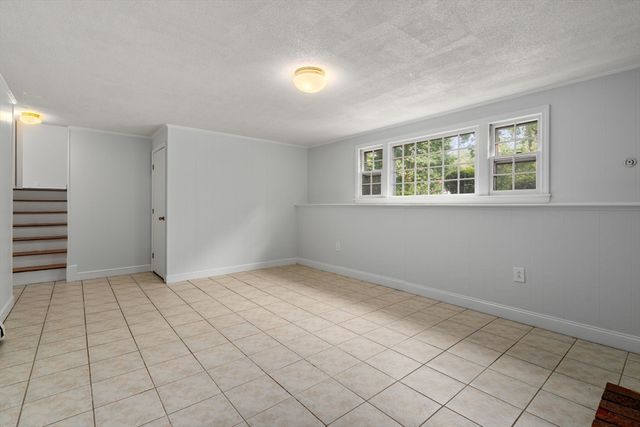 108 Greenwood Rd, Andover, MA 01810