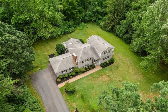 108 Greenwood Rd, Andover, MA 01810