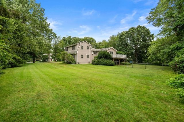 108 Greenwood Rd, Andover, MA 01810