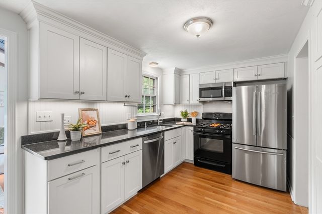 108 Greenwood Rd, Andover, MA 01810
