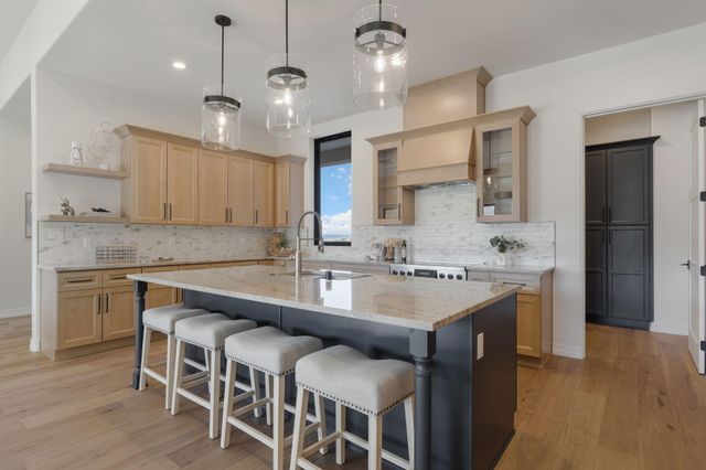 10 Rainbow Valley Road, Placitas, NM 87043