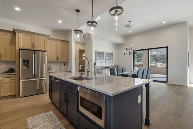 10 Rainbow Valley Road, Placitas, NM 87043