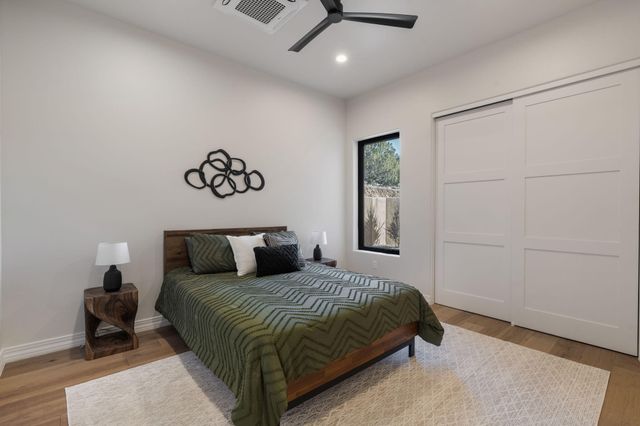 10 Rainbow Valley Road, Placitas, NM 87043