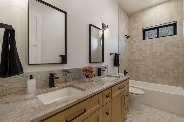 10 Rainbow Valley Road, Placitas, NM 87043