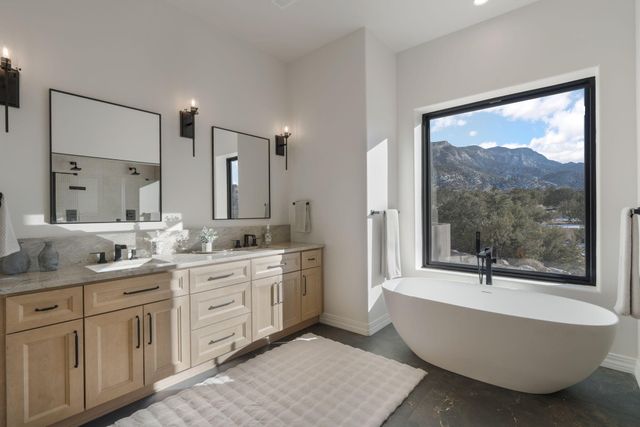 10 Rainbow Valley Road, Placitas, NM 87043