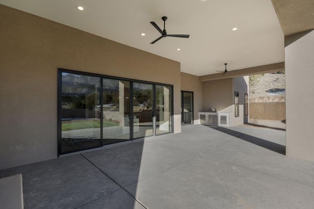 10 Rainbow Valley Road, Placitas, NM 87043