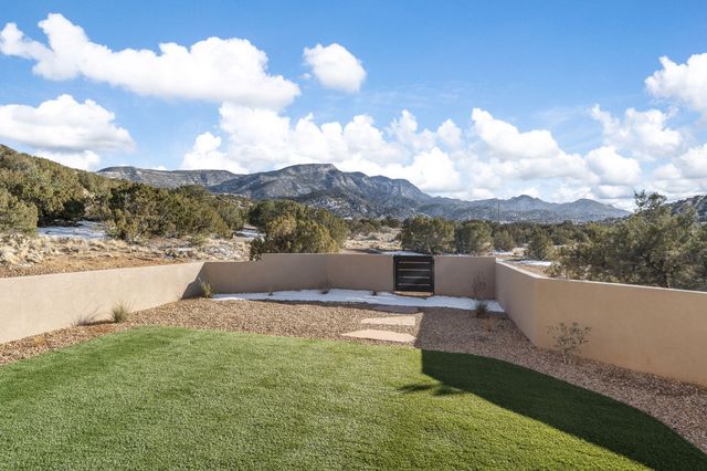 10 Rainbow Valley Road, Placitas, NM 87043