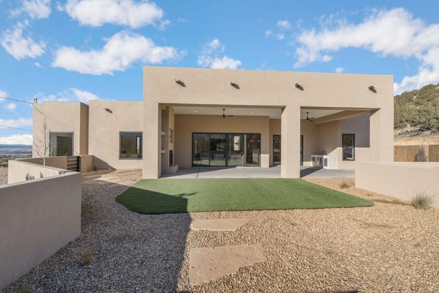10 Rainbow Valley Road, Placitas, NM 87043
