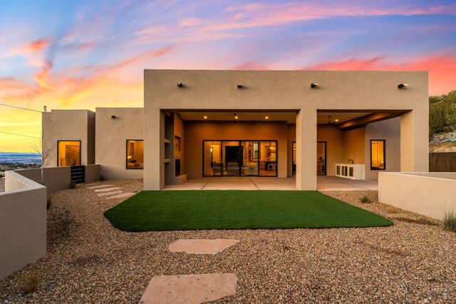 10 Rainbow Valley Road, Placitas, NM 87043