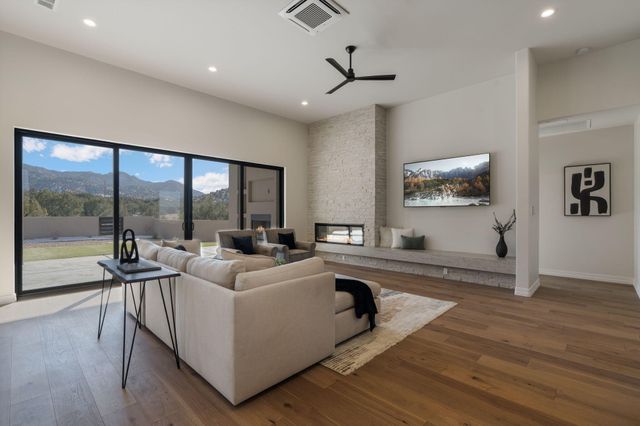 10 Rainbow Valley Road, Placitas, NM 87043