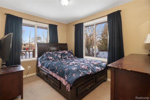 20000 Homeland Street, Roseville, MI 48066