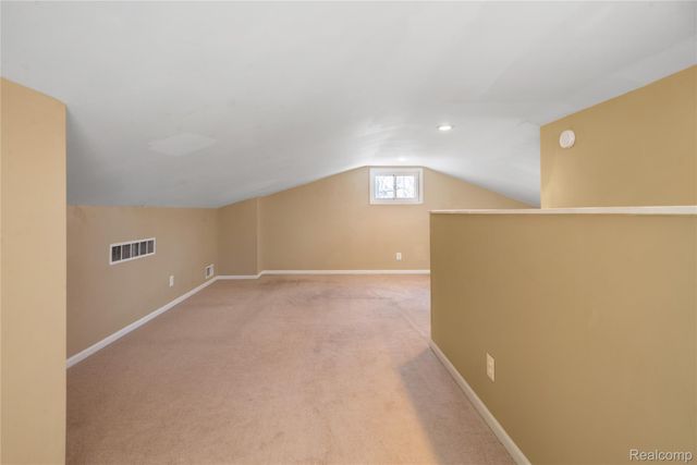 20000 Homeland Street, Roseville, MI 48066