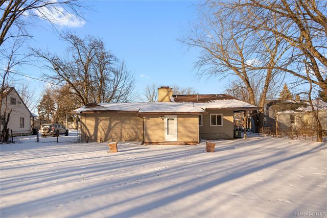 20000 Homeland Street, Roseville, MI 48066