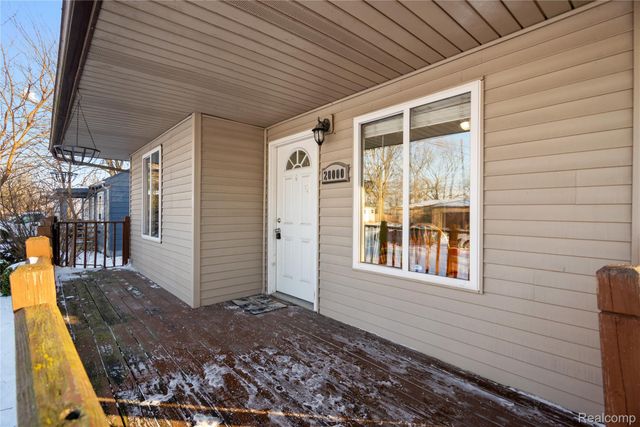 20000 Homeland Street, Roseville, MI 48066