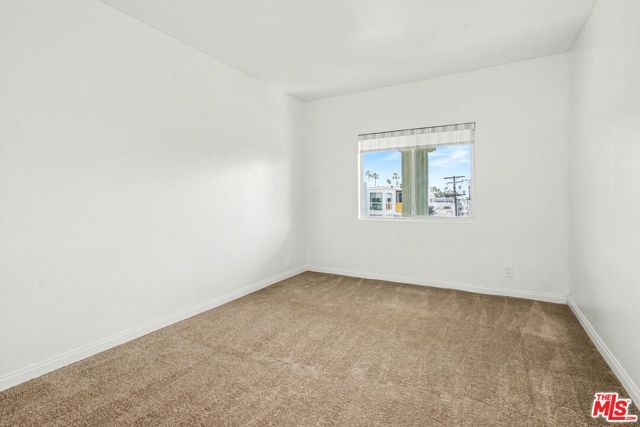 521 MONTANA Avenue 301, Santa Monica, CA 90403