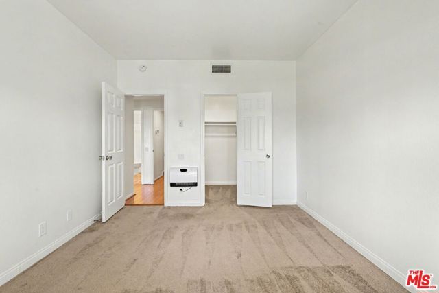 521 MONTANA Avenue 301, Santa Monica, CA 90403