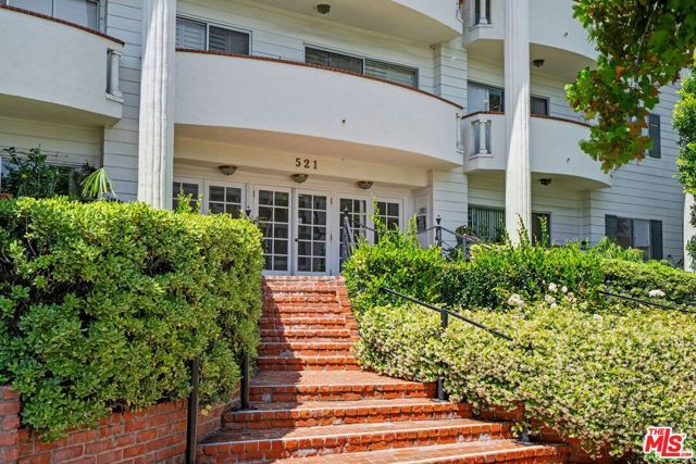 521 MONTANA Avenue 301, Santa Monica, CA 90403