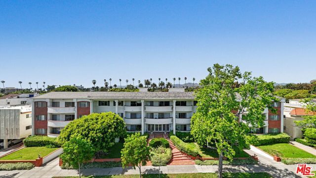 521 MONTANA Avenue 301, Santa Monica, CA 90403