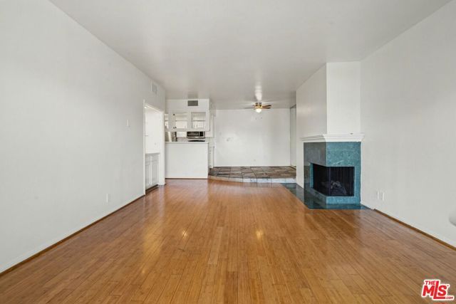 521 MONTANA Avenue 301, Santa Monica, CA 90403