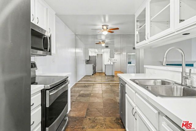 521 MONTANA Avenue 301, Santa Monica, CA 90403