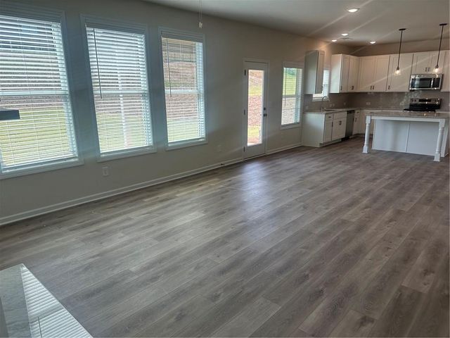 355 Rodeo Drive, Auburn, GA 30011