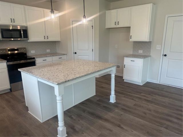 355 Rodeo Drive, Auburn, GA 30011