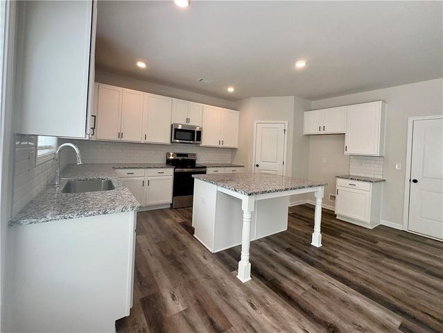 355 Rodeo Drive, Auburn, GA 30011