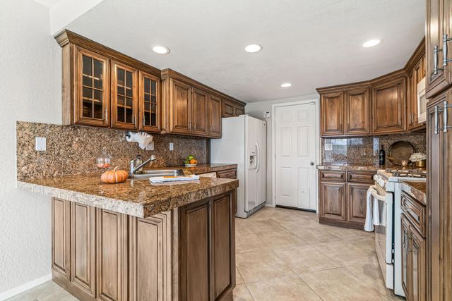 76955 Turendot Street, Palm Desert, CA 92211