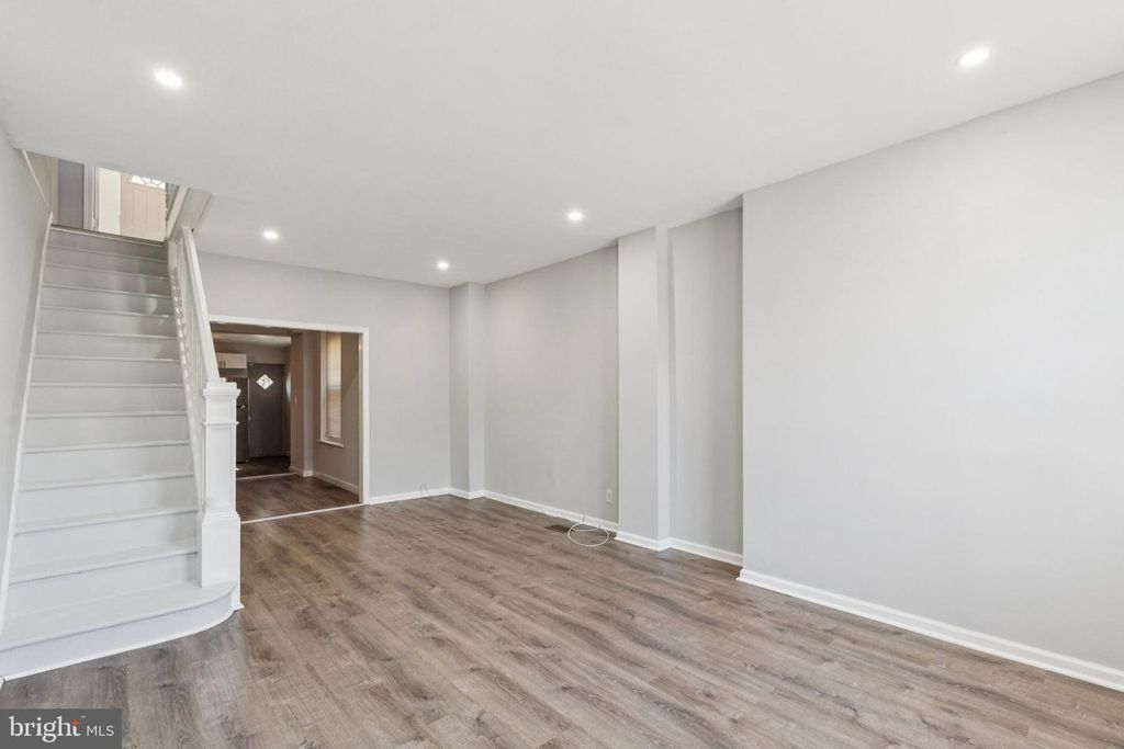 17 S 45TH ST, Philadelphia, PA 19104