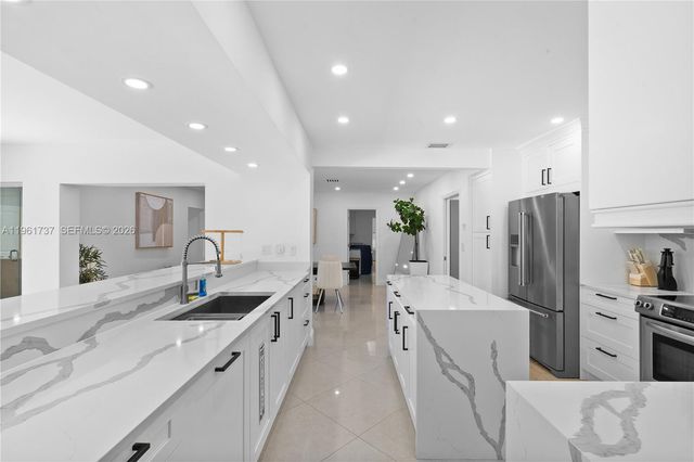 1144 Adams St, Hollywood, FL 33019
