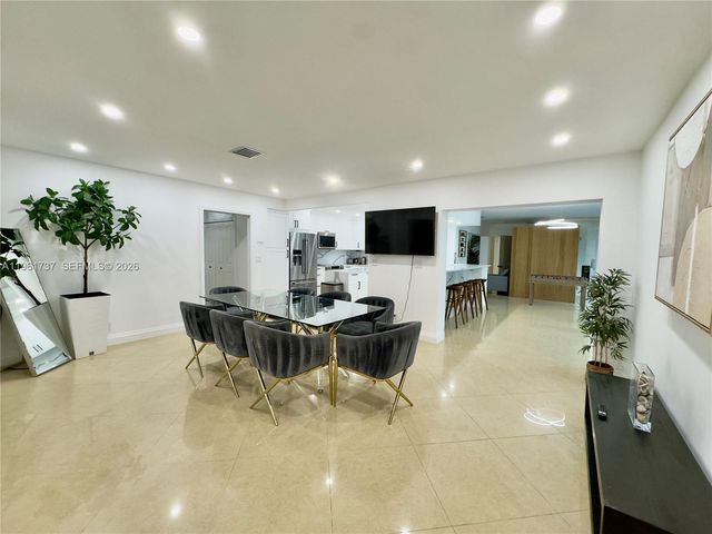 1144 Adams St, Hollywood, FL 33019
