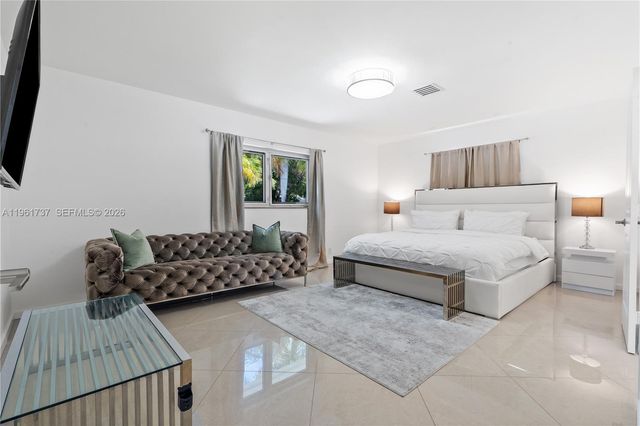 1144 Adams St, Hollywood, FL 33019